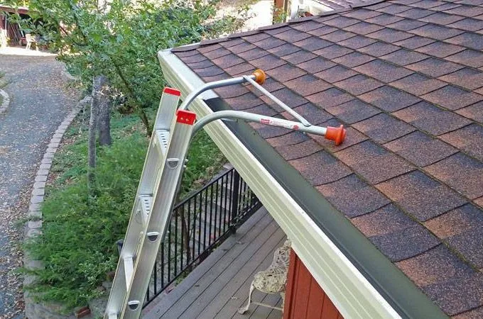 Echelle avec stabilisateur