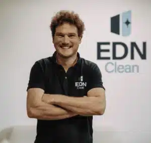 Déroulement nettoyage professionnel fientes de pigeons